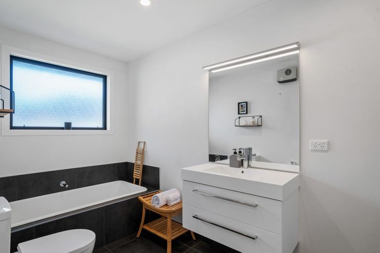 Photo of property in 4 Violet Way, Lower Shotover, Queenstown, 9304