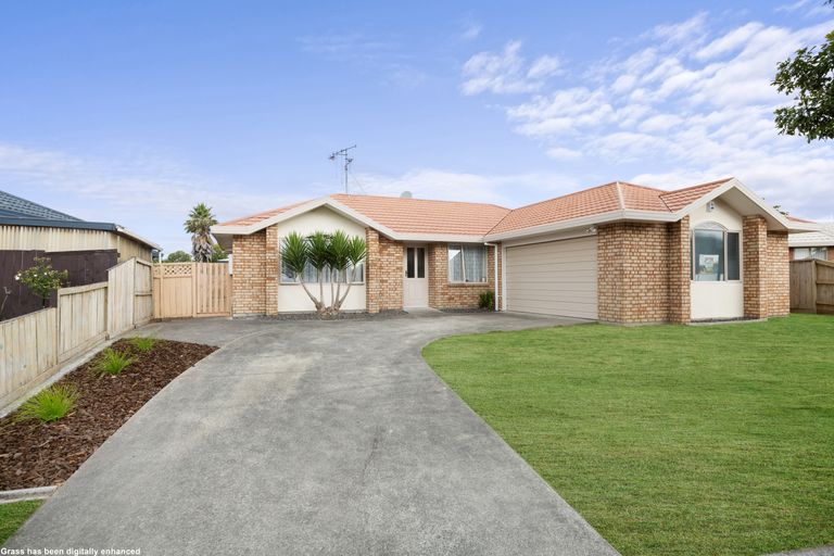 Photo of property in 10 Aldershot Place, Nawton, Hamilton, 3200