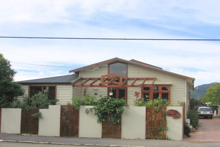 Photo of property in 22 Fitzherbert Street, Alicetown, Lower Hutt, 5010