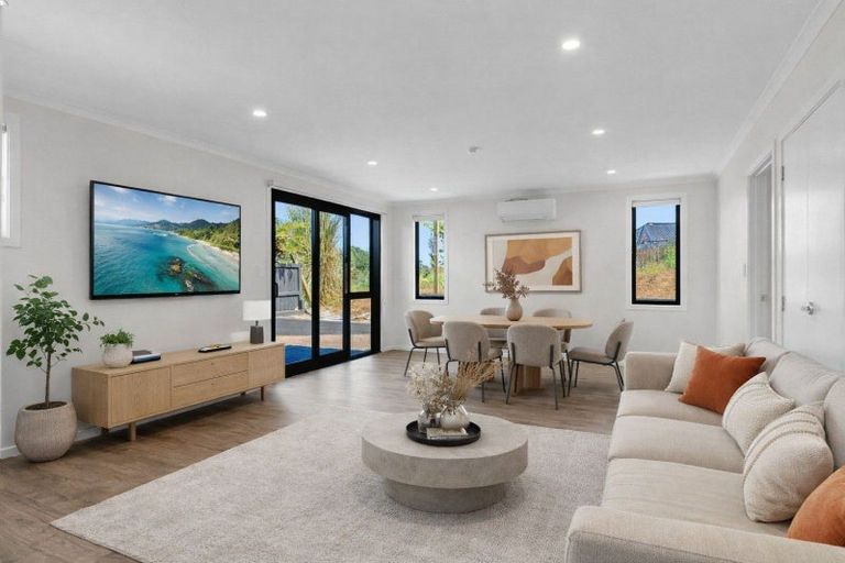 Photo of property in 42 Ladeira Place, Fitzroy, Hamilton, 3206