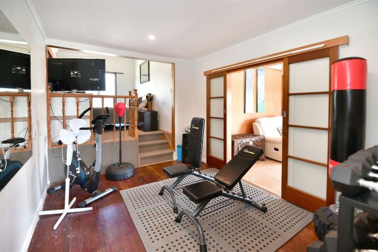 Photo of property in 31 Hammond Avenue, Hatfields Beach, Orewa, 0931