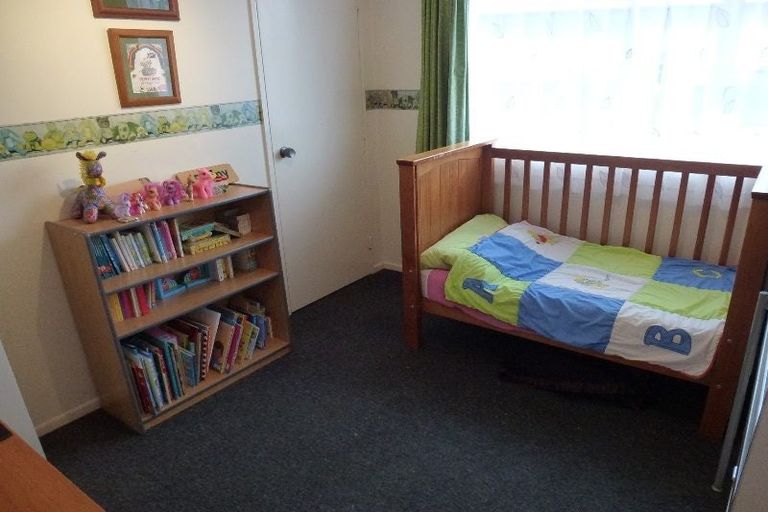 Photo of property in 3 Wimbledon Grove, Wainuiomata, Lower Hutt, 5014