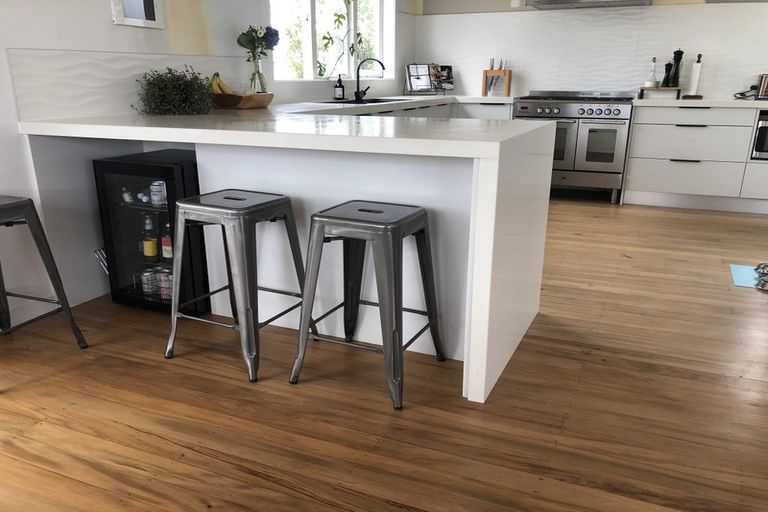 Photo of property in 1/3 Waller Avenue, Bucklands Beach, Auckland, 2012