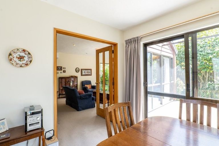Photo of property in 2/9a Chilcombe Street, Ilam, Christchurch, 8041