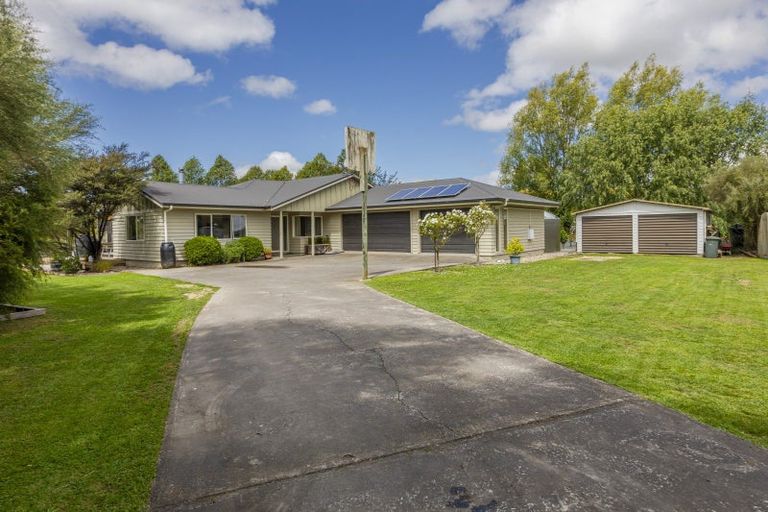 Photo of property in 345 White Road, Waipawa, Otane, 4277