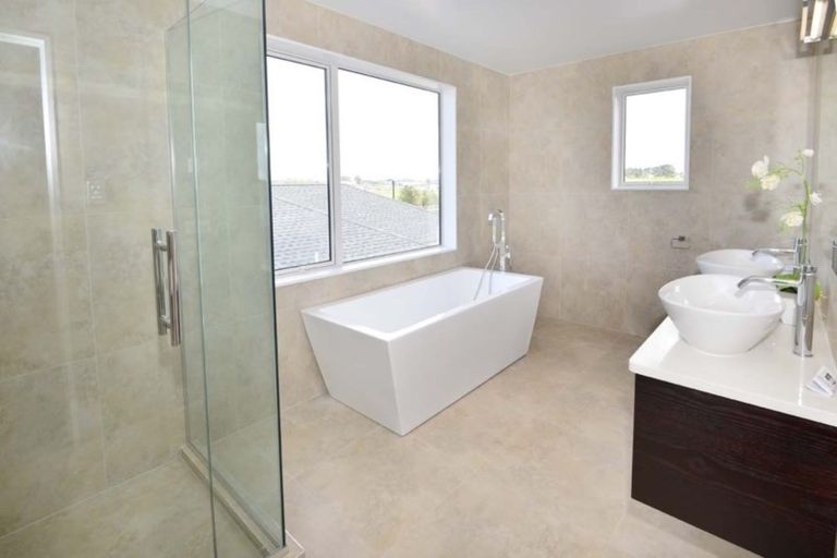 Photo of property in 141 Colonial Drive, Silverdale, 0932