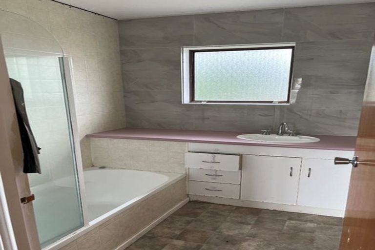 Photo of property in 2/222 Hillside Road, Papatoetoe, Auckland, 2025