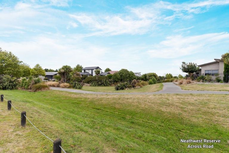 Photo of property in 27 Carradale Avenue, Broomfield, Christchurch, 8042