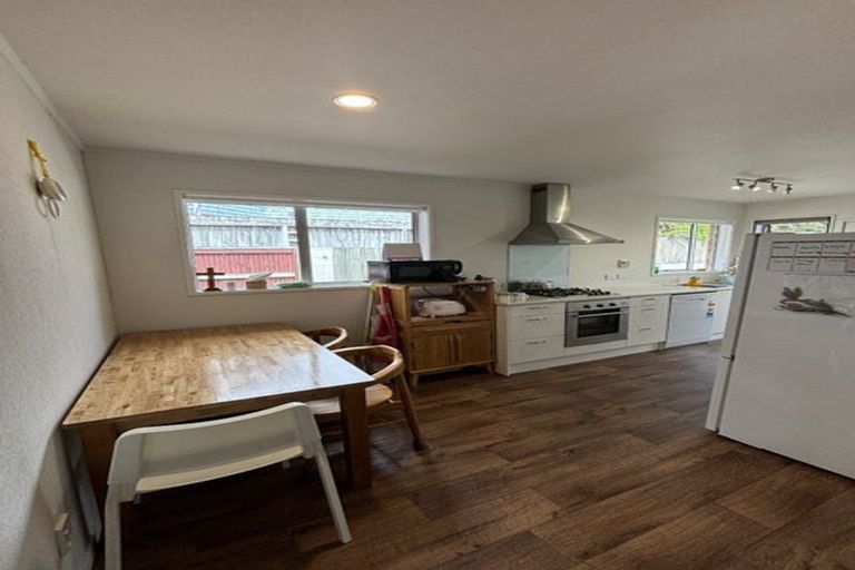 Photo of property in 1/6a Poseidon Place, Half Moon Bay, Auckland, 2012