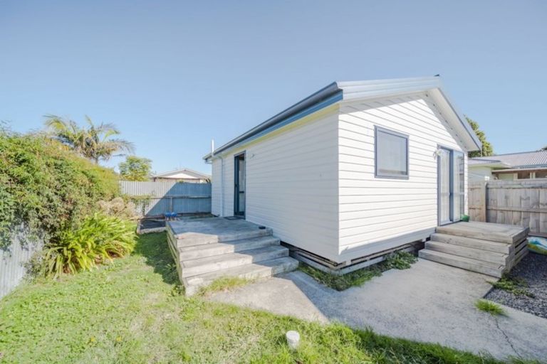 Photo of property in 18 Davidson Avenue, Pirimai, Napier, 4112