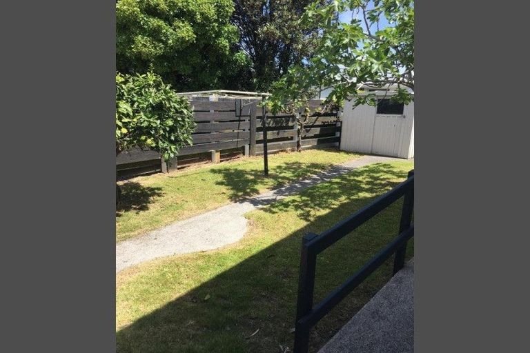Photo of property in 4 Villa Place, Bell Block, New Plymouth, 4312