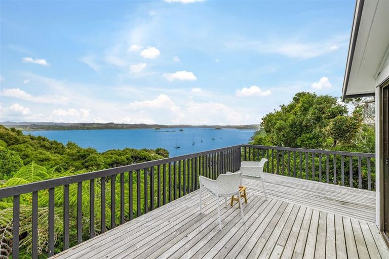 Photo of property in 88 Doves Bay Road, Kerikeri, 0294