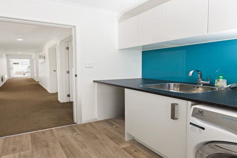 Photo of property in 25a Elizabeth Street, Orewa, 0931