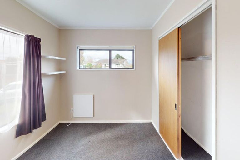 Photo of property in 17 Mercury Street, Milson, Palmerston North, 4414