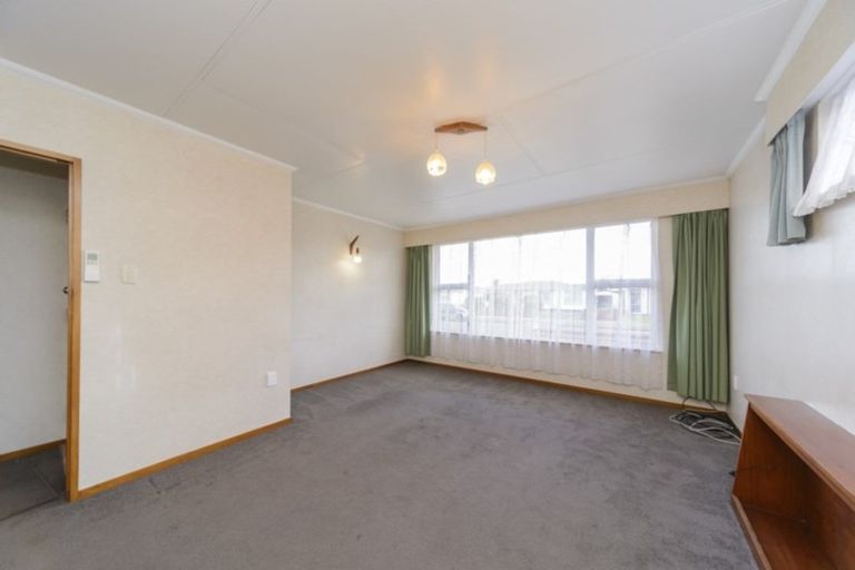 Photo of property in 48a Herbert Avenue, Cloverlea, Palmerston North, 4412