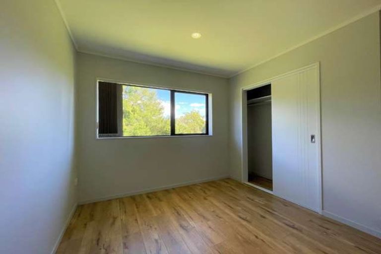 Photo of property in 20 Imperial Place, Henderson, Auckland, 0612