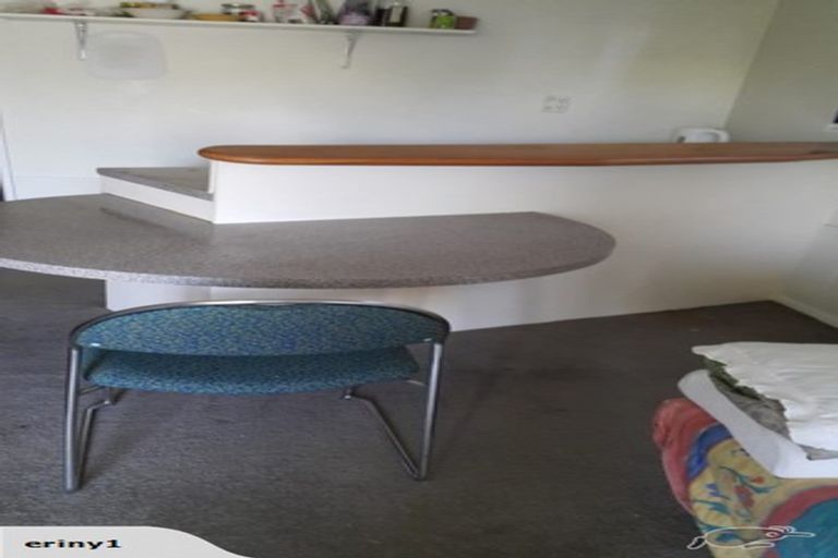 Photo of property in 2/523 Glenfield Road, Glenfield, Auckland, 0629