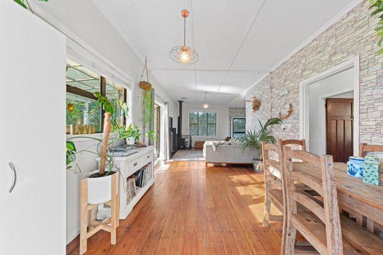 Photo of property in 6929 South Road, Warea, New Plymouth, 4381