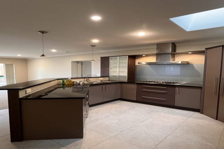 Photo of property in 8 Terrasini Drive, Flat Bush, Auckland, 2019