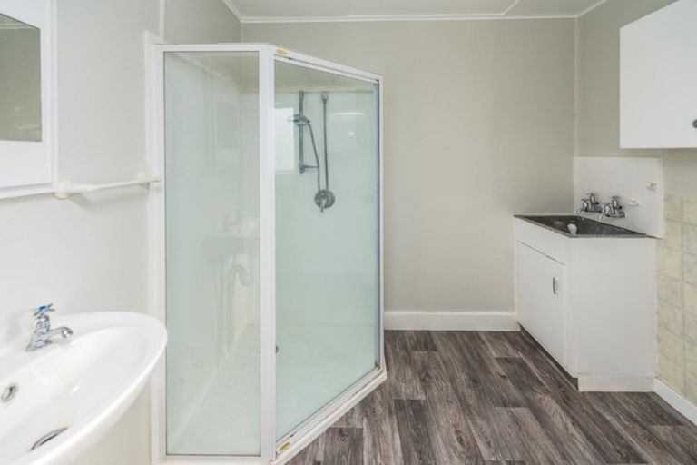 Photo of property in 10 Cornfoot Street, Castlecliff, Whanganui, 4501