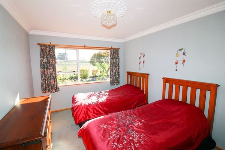 Photo of property in 210 Cowper Road, Dannevirke, 4976