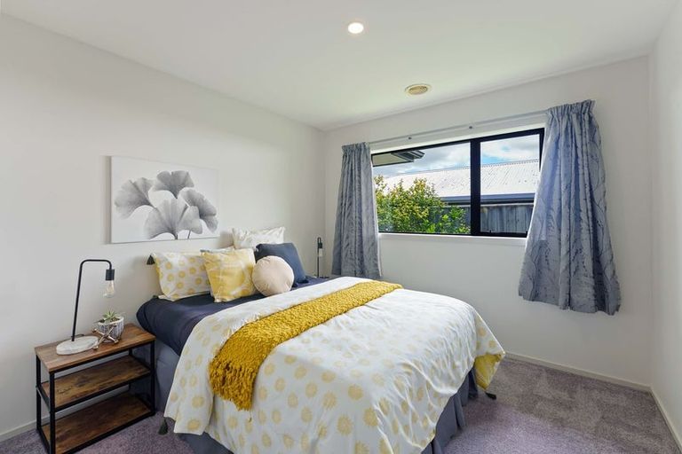 Photo of property in 7 Mahia Lane, Waikanae, 5036