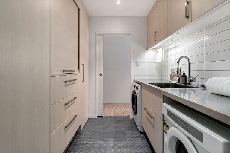 Photo of property in 136 Cheviot Road, Lowry Bay, Lower Hutt, 5013