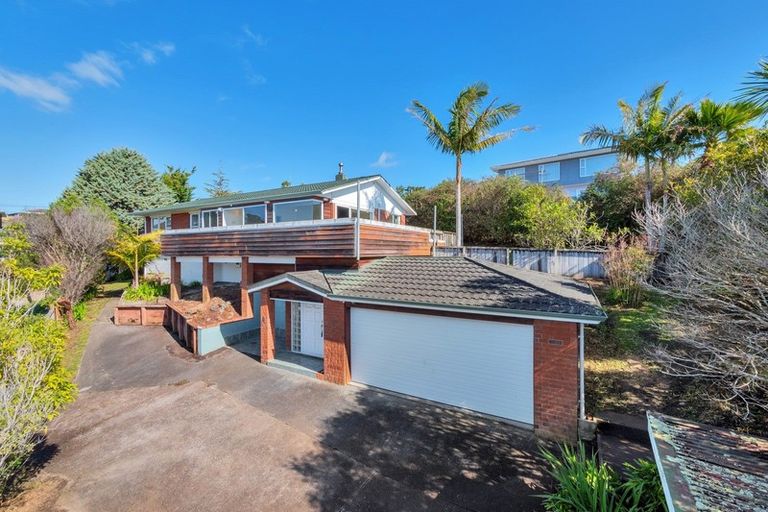 Photo of property in 8 Long Bay Drive, Torbay, Auckland, 0630