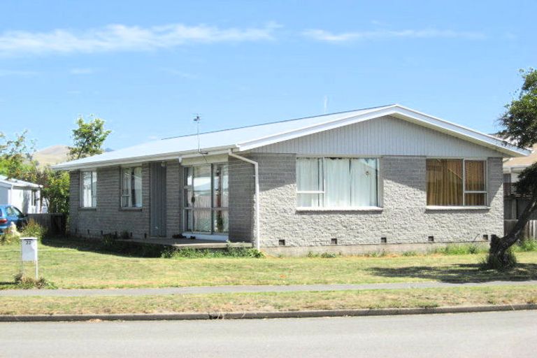 Photo of property in 22 Ruru Road, Bromley, Christchurch, 8062