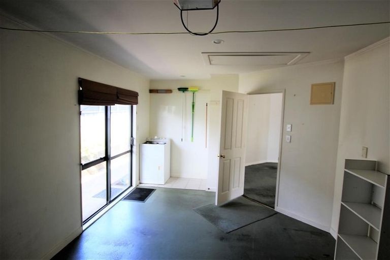 Photo of property in 1/12 Beatrice Avenue, Hillcrest, Auckland, 0627
