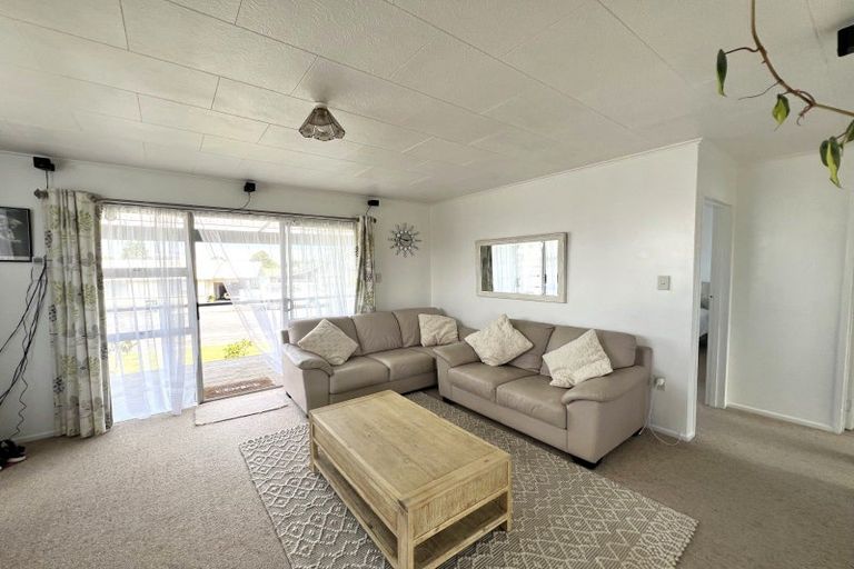 Photo of property in 8 Mccallum Street, Dannevirke, 4930