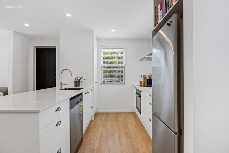 Photo of property in 1/24 Devon Street, Sydenham, Christchurch, 8023