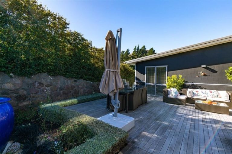 Photo of property in 22 Cornwall Road, Lyttelton, 8082