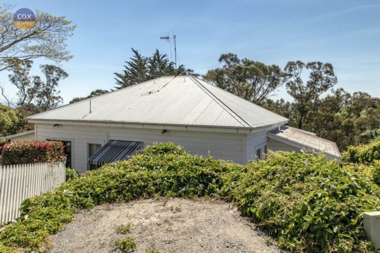 Photo of property in 15 Lawrence Road, Hospital Hill, Napier, 4110