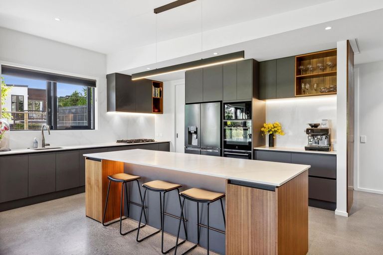 Photo of property in 4 Takahe Lane, Wanaka, 9305