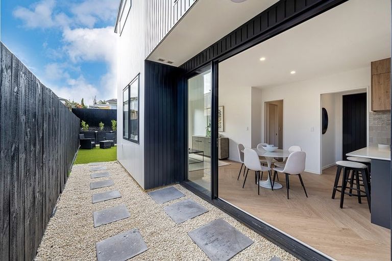 Photo of property in 7/8 Bennett Road, Pakuranga, Auckland, 2010