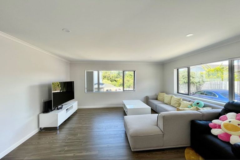 Photo of property in 116a Weatherly Road, Torbay, Auckland, 0630