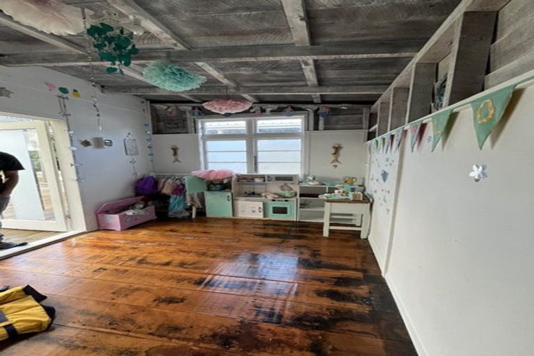 Photo of property in 1437 Clevedon Kawakawa Road, Kawakawa Bay, Papakura, 2585