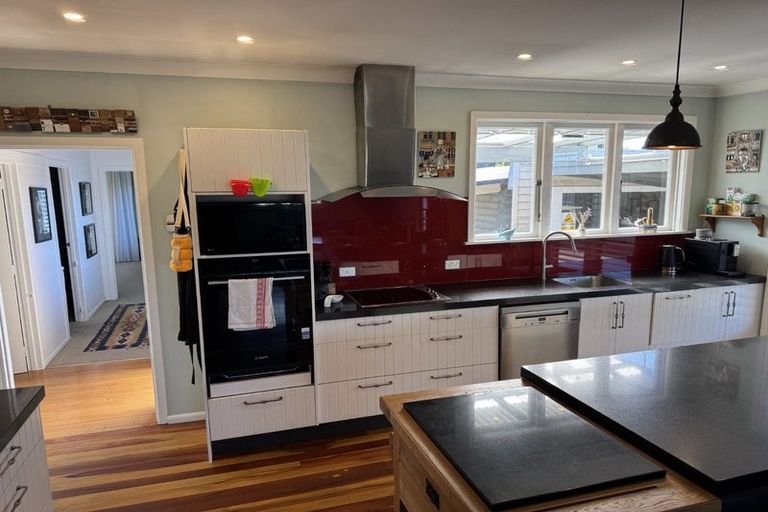 Photo of property in 212 Terrace Road, Parkvale, Hastings, 4122