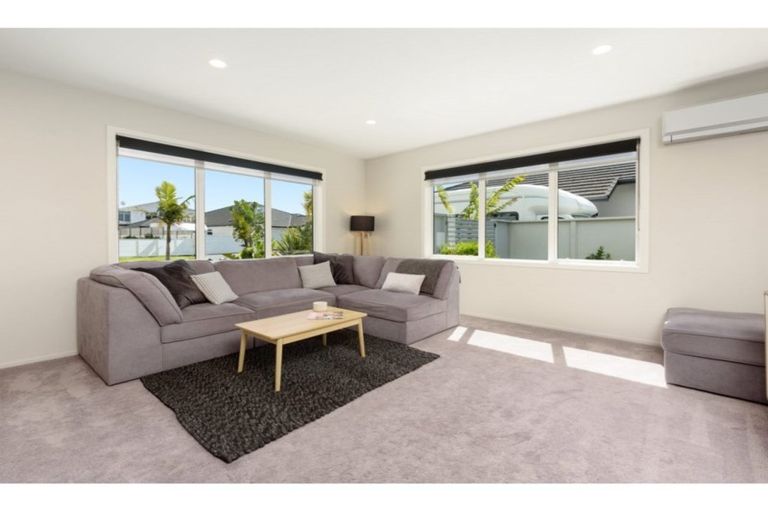 Photo of property in 45 Oceania Sands Way, Papamoa Beach, Papamoa, 3118