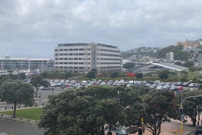 Photo of property in Piermont Apartments, 3a/82 Cable Street, Te Aro, Wellington, 6011