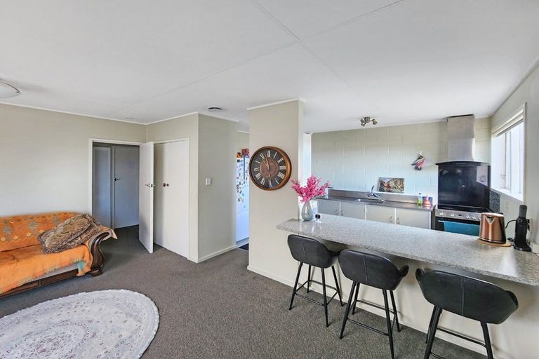 Photo of property in 10b Camellia Terrace, Maungaraki, Lower Hutt, 5010