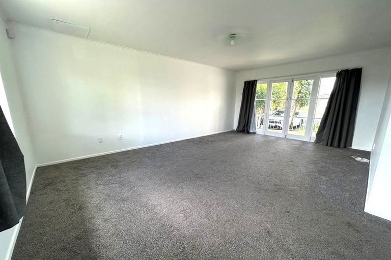 Photo of property in 11 Eastburn Street, Papakura, 2110