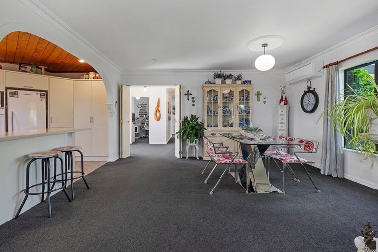 Photo of property in 70 Oteki Park Drive, Welcome Bay, Tauranga, 3112