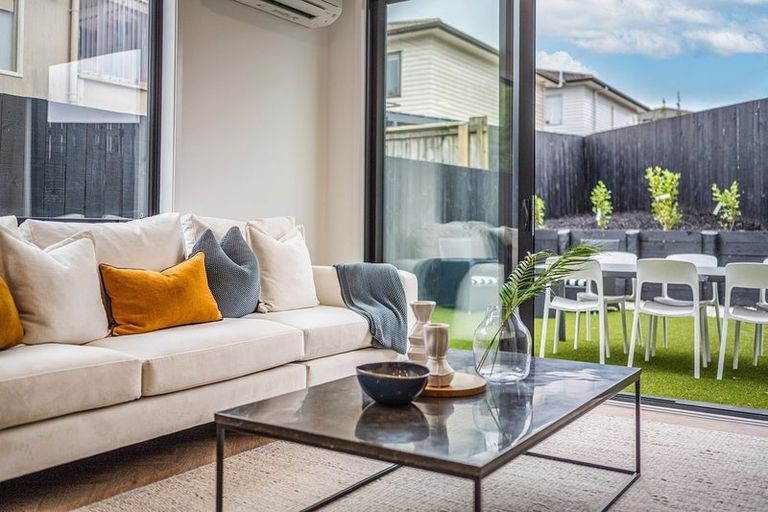 Photo of property in 7/8 Bennett Road, Pakuranga, Auckland, 2010