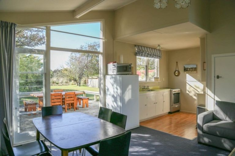 Photo of property in 28 Oruatua Avenue, Tauranga Taupo, Turangi, 3382