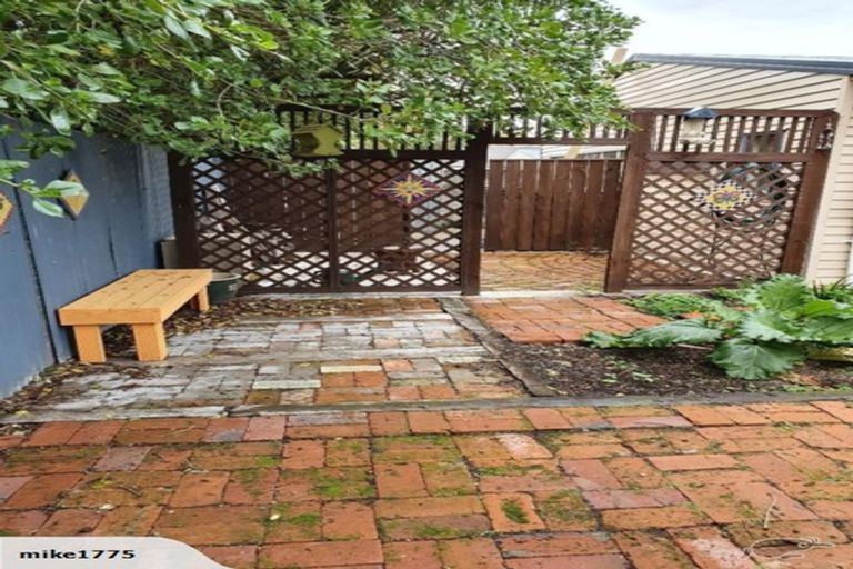 Photo of property in 22 Nikau Street, Takaro, Palmerston North, 4410