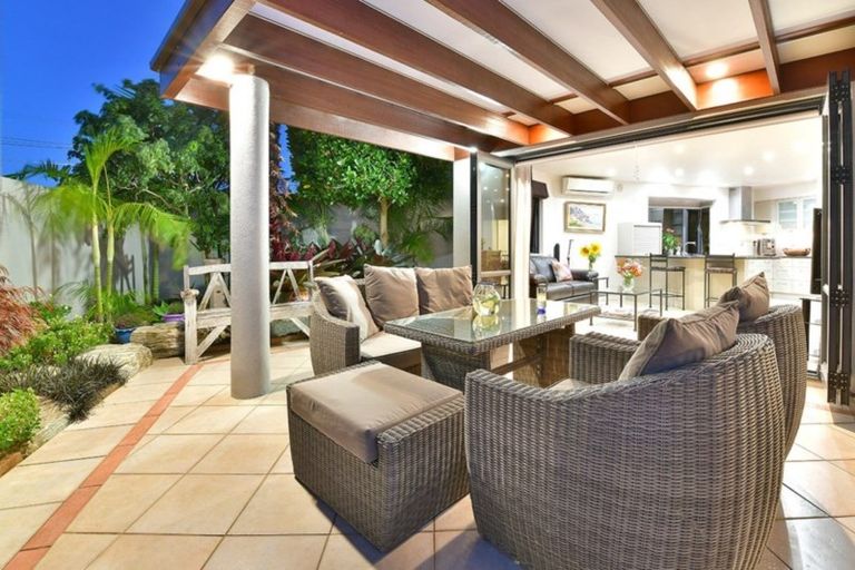 Photo of property in 13 Joydon Place, Stanmore Bay, Whangaparaoa, 0932