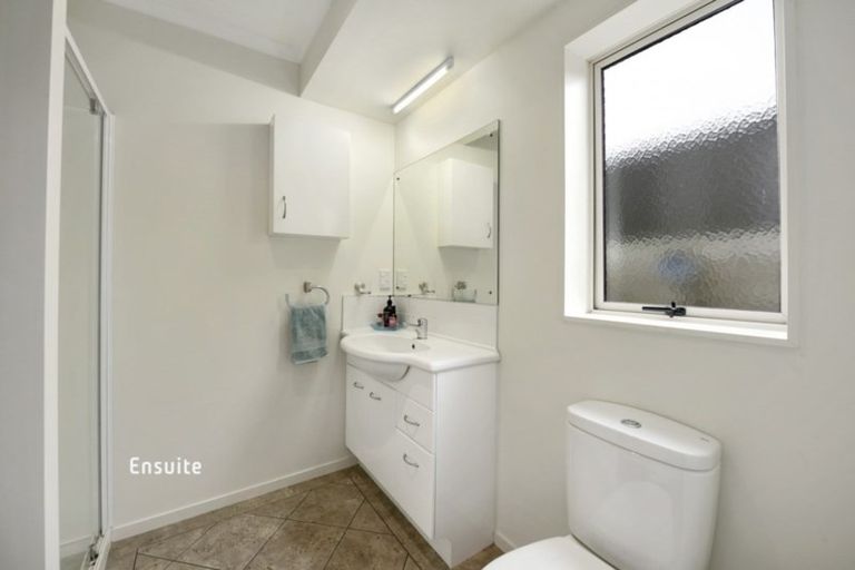 Photo of property in 32 Sunstone Crescent, Brown Owl, Upper Hutt, 5018