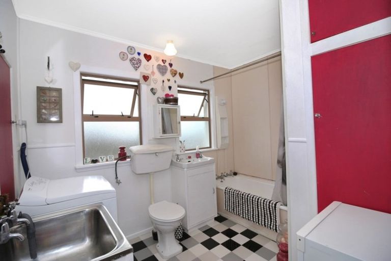 Photo of property in 1/47 Record Street, Fitzroy, New Plymouth, 4312